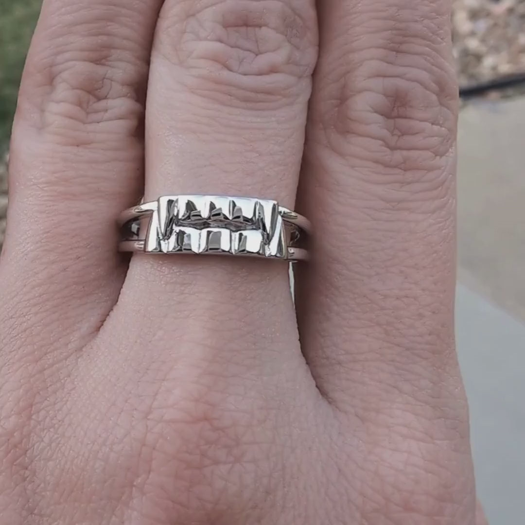 Polished Silver Vampire's Bite Ring with Fang Design